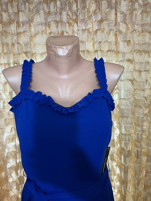 Продам комбинезон от bebe