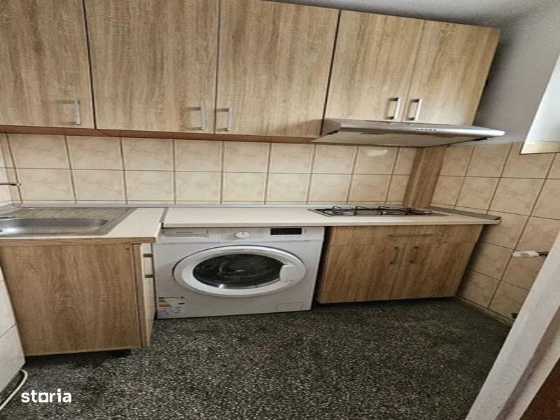 intre piata muncii si piata unirii zona rond alba iulia