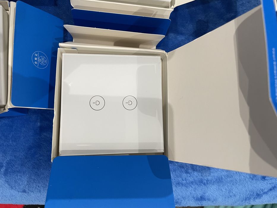 Intrerupatoare smart cu touch