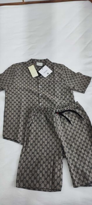 Стилен елегантен мъжки екип на GUCCI