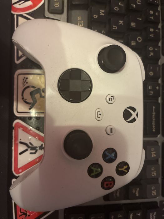 Xbox геймпад в идеальном состоянии