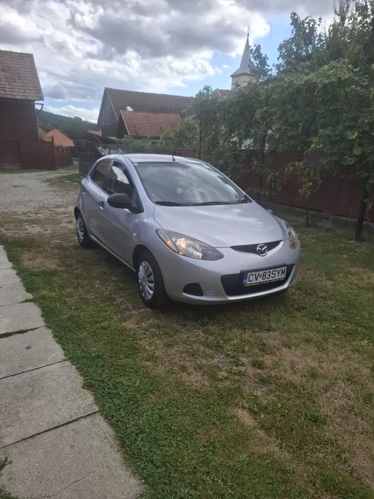Se vinde Mazda 2