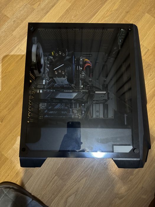 Компьютер, комплектующие в фото