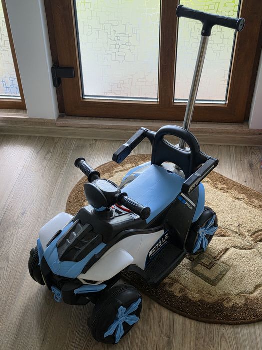 ATV electric pentru copii cu lumini LED și muzică – stare excelentă