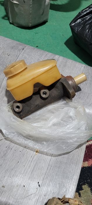 Главный тормозной цилиндр