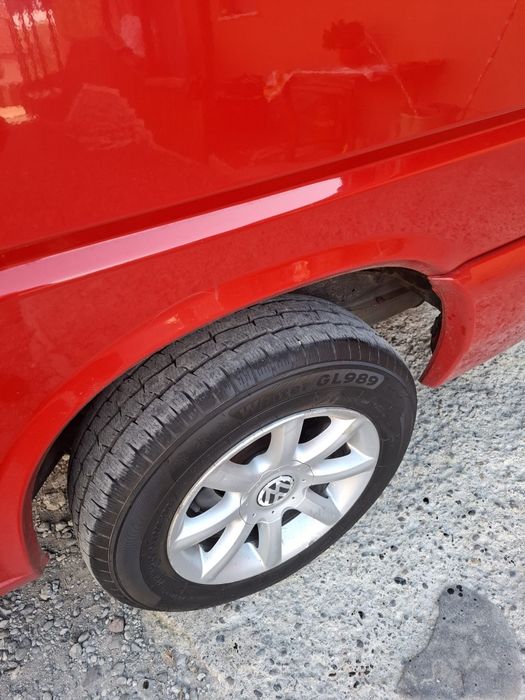 Vănd wolkswagen dubă 2.5 TDI