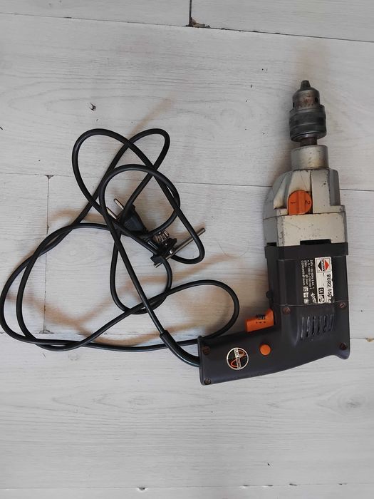 Продавам дрелка 500W биеща