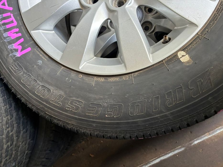 Bridgestone шины 255/70/18