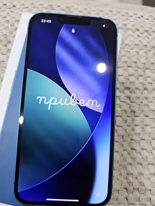 Продам IPhone 13 128 гб