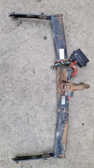Carlig remorcare VW Golf 6 plus cod 5K0 803 881 A