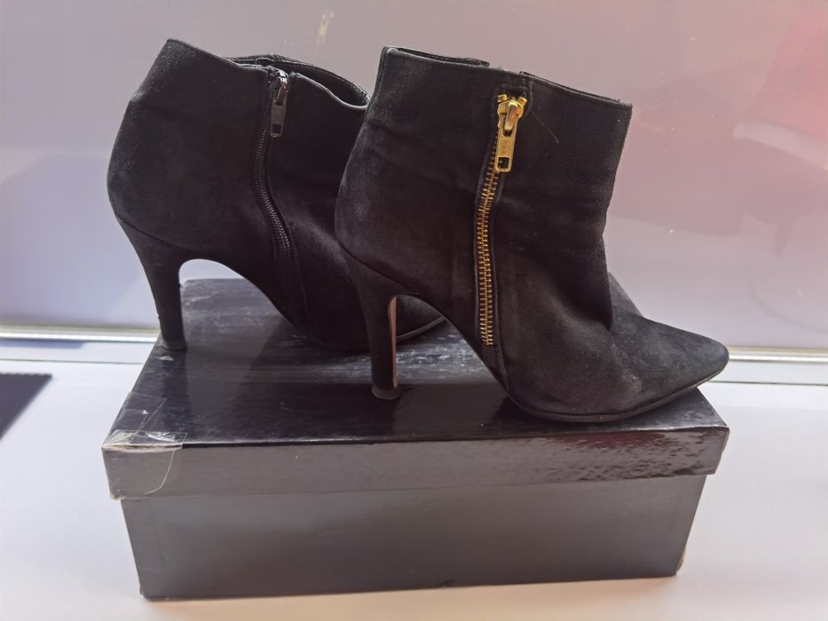 Дамски обувки - с ток, платформа или мокасини