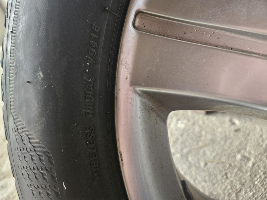 Vând 4 jante cu tot cu cauciucuri de Mercedes ML W164