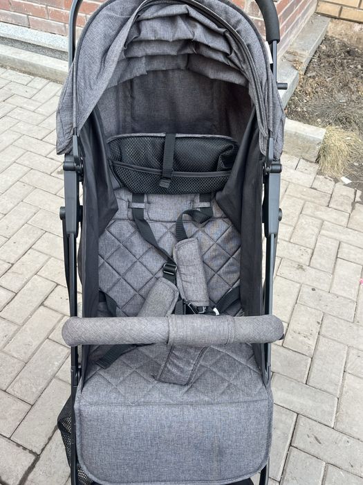 Продается коляска Skillmax прогулочная