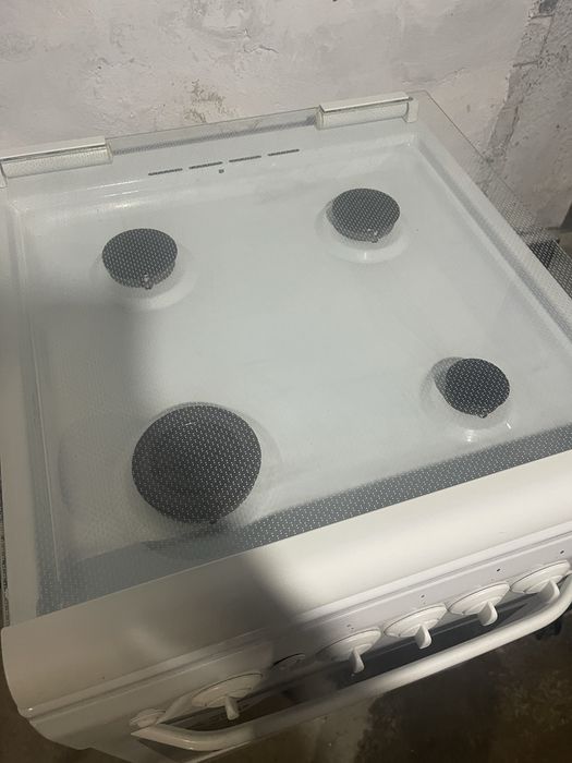Продам газовую плиту