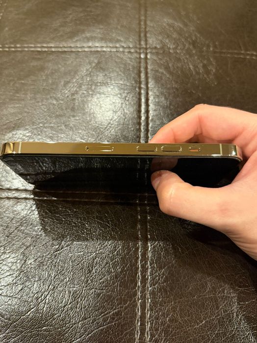 iPhone 14 Pro *Като Нов*