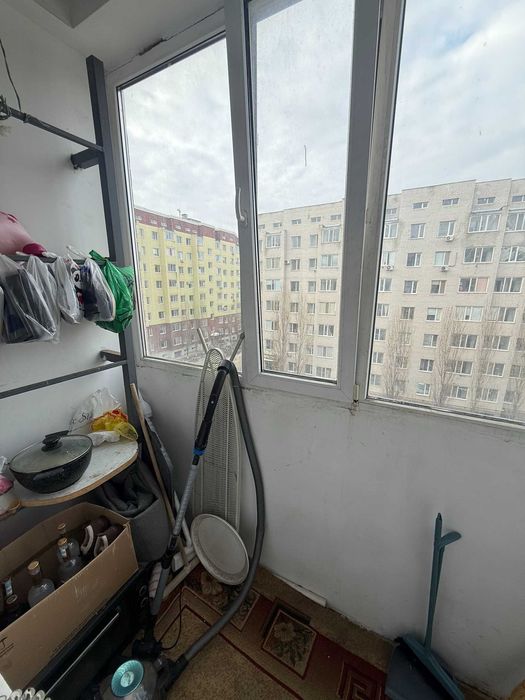 Продам 2 комнатную район Авиатор