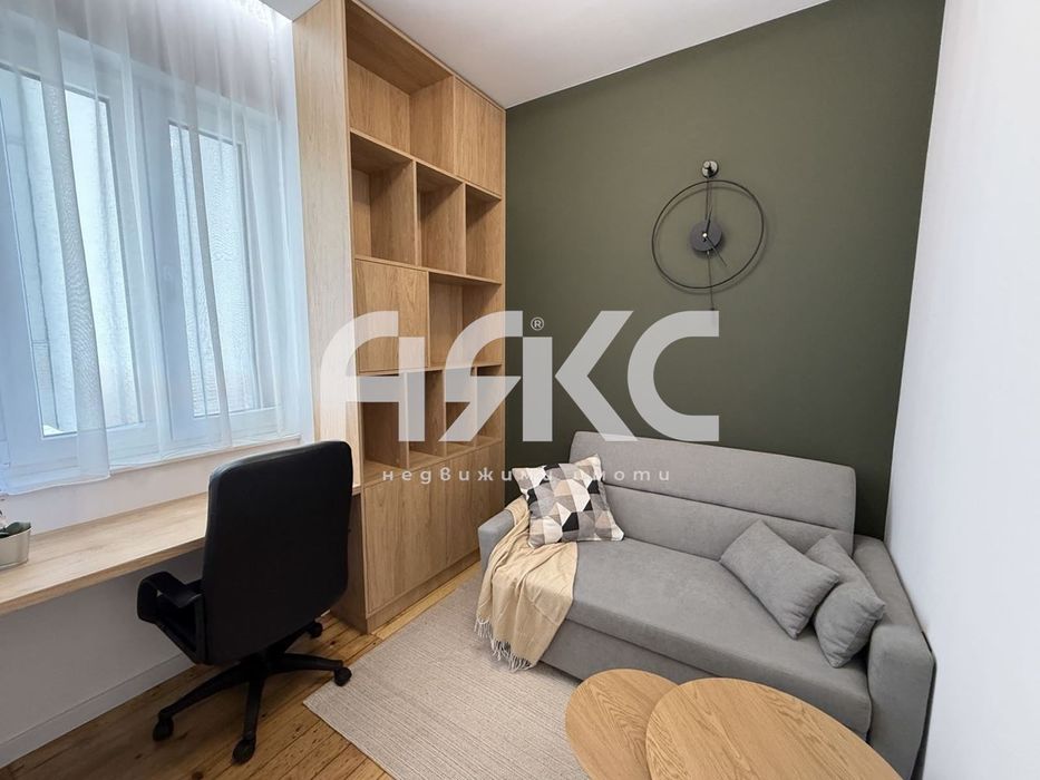 Дава се под наем Четиристаен апартамент в София, Център - 100 кв.м за 1650 € - Снимка #5