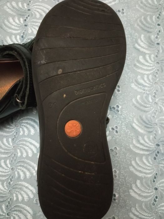 Школьные кожаные туфли