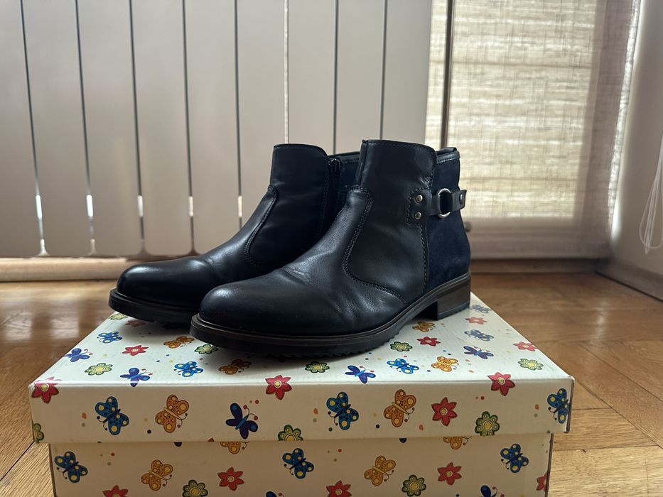 Боти от естествена кожа с топла подплата