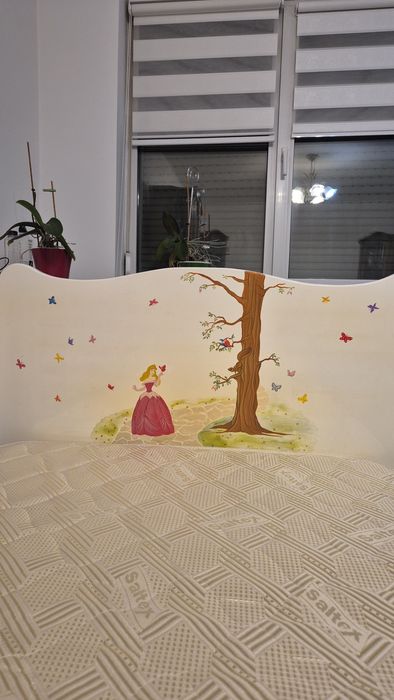 Pat lemn masiv pentru copii.