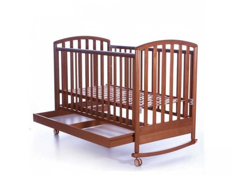 Patut leagan bebe copil Pali Italia, saltea cocos,aparatoare, lengerie