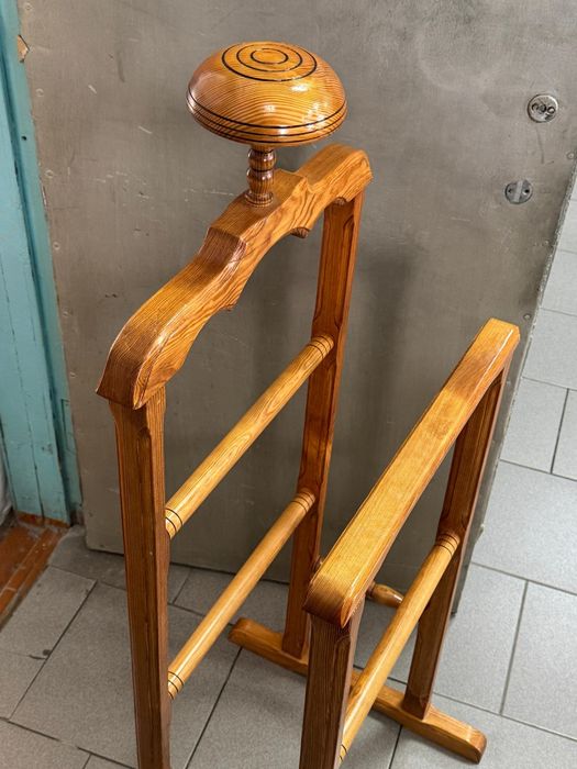 Вешалка плечики напольная