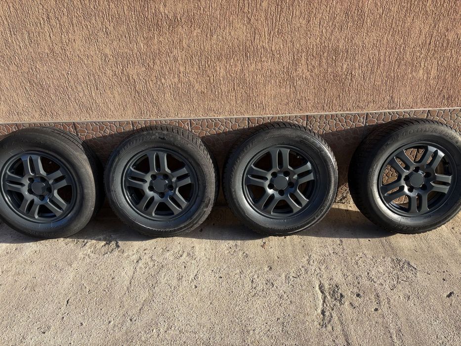 Джанти с гуми за црв 5х114.3