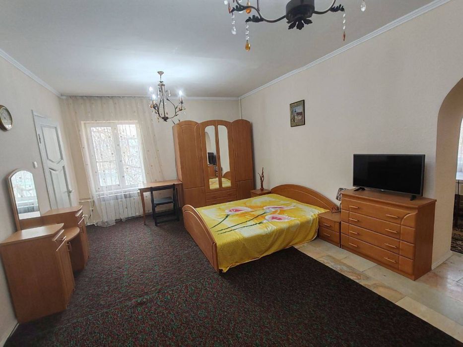 Продается 1в2 комнатная квартира Ц2 ул. Гоголя Алайский