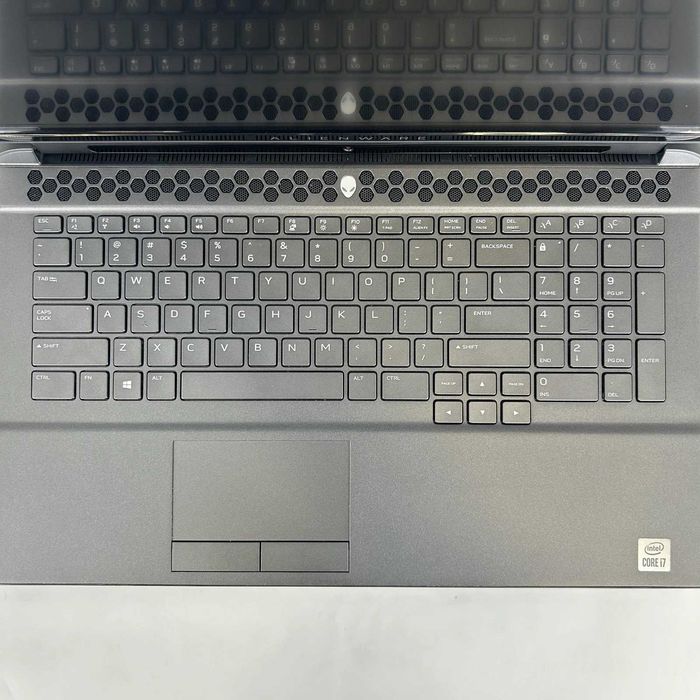 Лаптоп Alienware Area-51m R2 2080 Super 8GB, 10900K десктоп компоненти