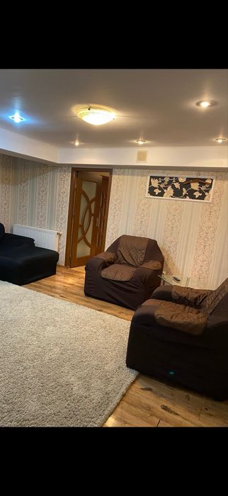 Apartament 4 camere demisol vanzare