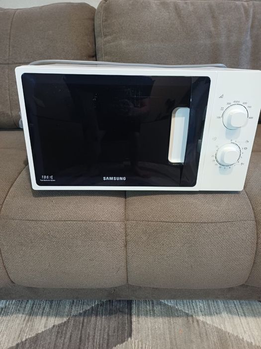 Продам микровалновку