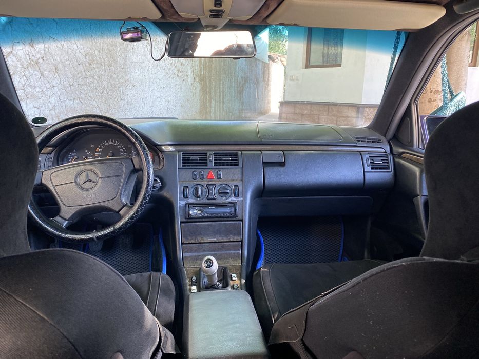 Mecedea benz w210