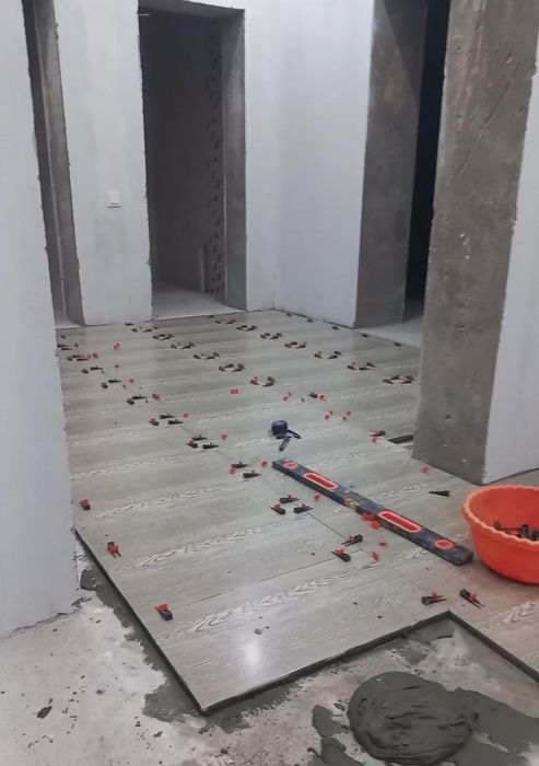 Кафельщик со стажем.