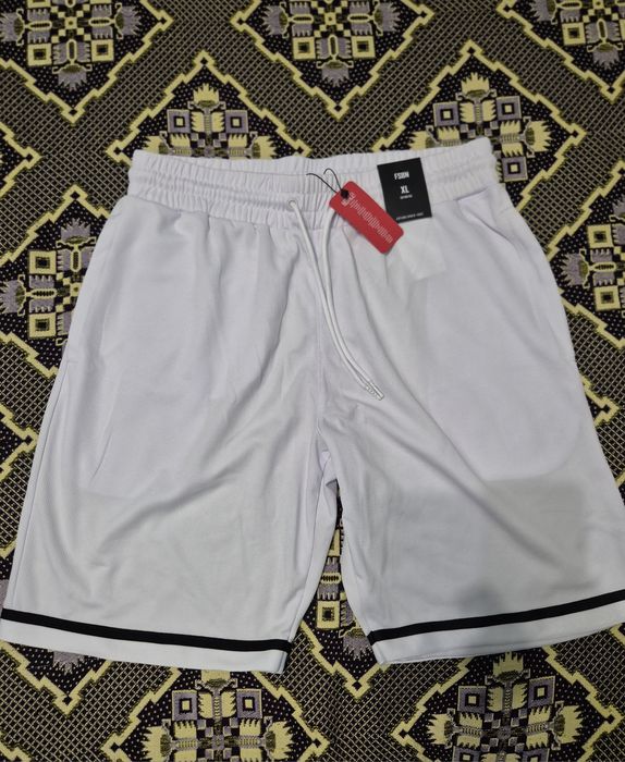 Летни къси панталони и дънки, размери L XL