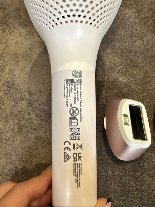 Фотоепилатор Philips BRI977/00