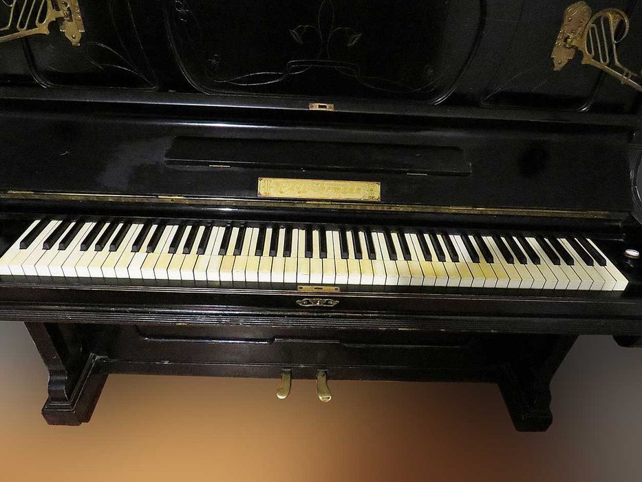 Продам старинное пианино