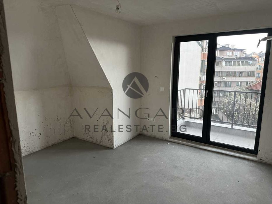 Продава се Двустаен апартамент в Пловдив, Център - 71 кв.м за 1940 €/кв.м - Снимка #3