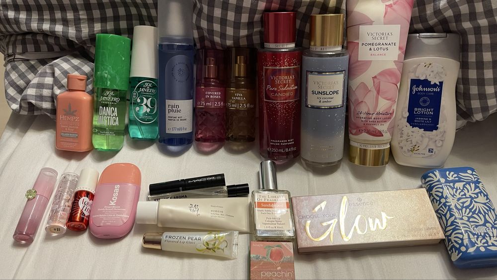 Козметика Kosas,Bath and Body Works,Victoria’s Secret,MAC,DOUGLAS
