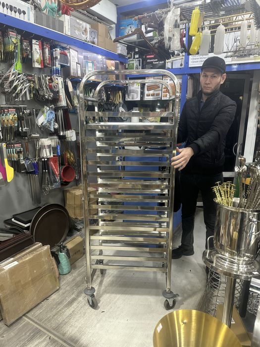 Шпилка этажорка стиляж для кондитерская