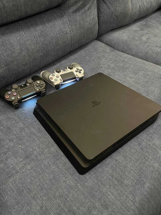 Продается Playstation 4