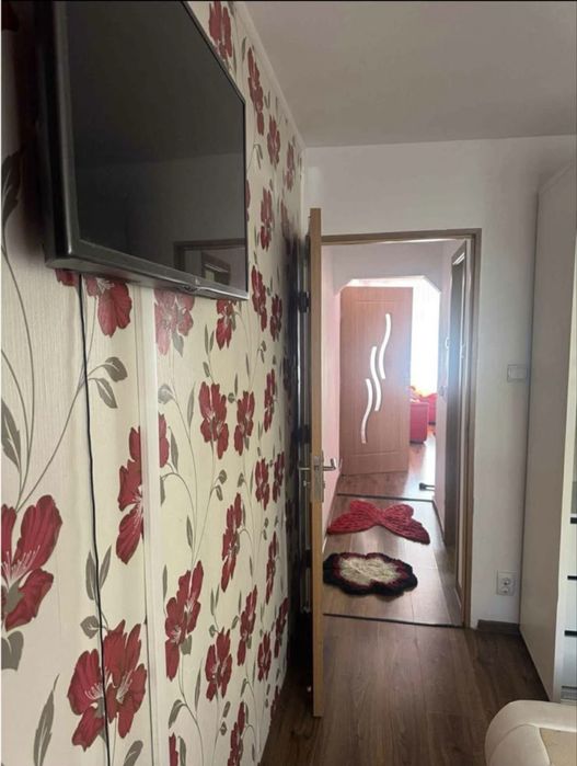 Inchiriez apartament