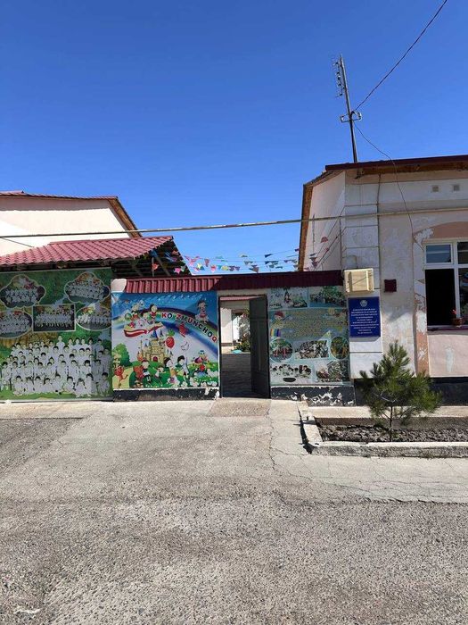 Коттедж 6 соток Гулистон куча Гиждуван.            бартер бор мошинага