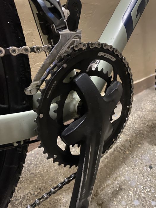 Giant Revolt – Bicicletă Gravel în stare foarte buna L