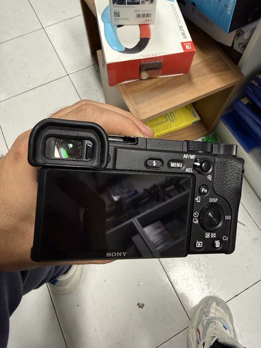 Aparat foto Sony A6400 + Sigma 30mm F1.4 DC DN