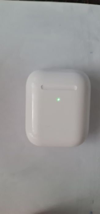 Vând casti tip Airpods