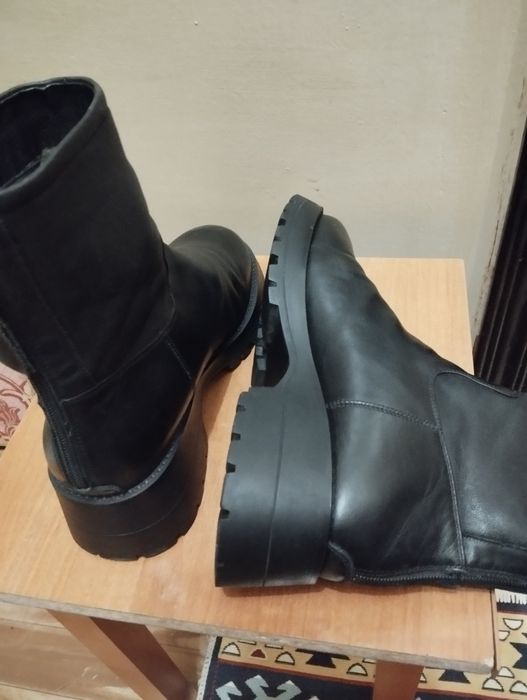 Кожаные женские полусапожки.