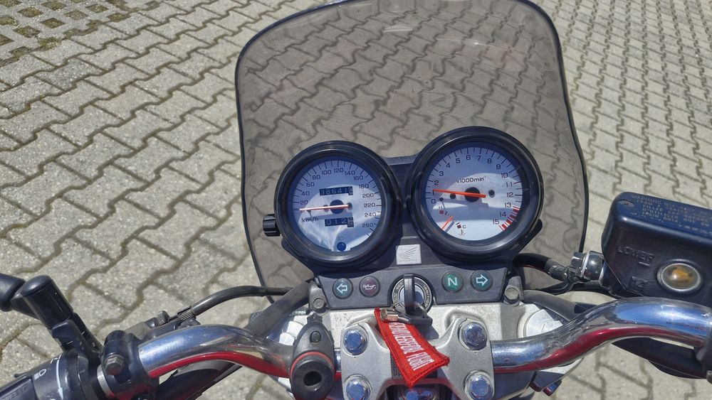 Vând Honda CB 600 Hornet
