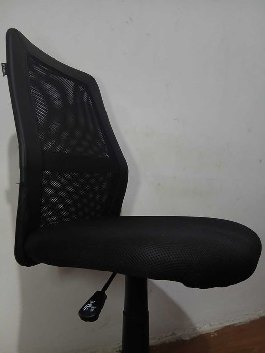 Scaun de birou Kring Hana, inaltime reglabila, Mesh, Negru