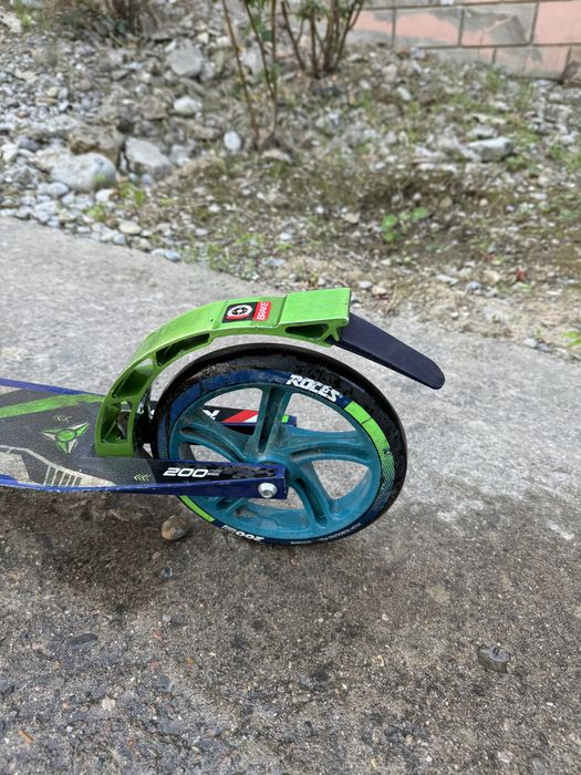 Самокат    Roces