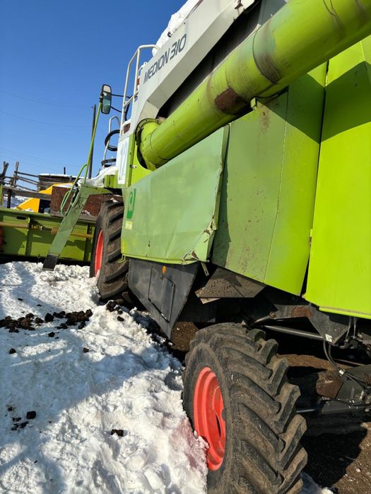 Комбайн claas medion
